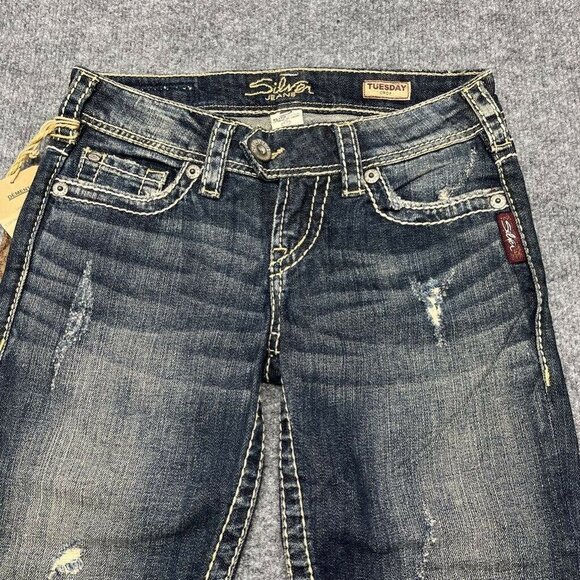 Silver Jeans Tuesday Crop Womens 24 Blue Denim Distressed Whiskered Stretch New - Picture 3 of 12